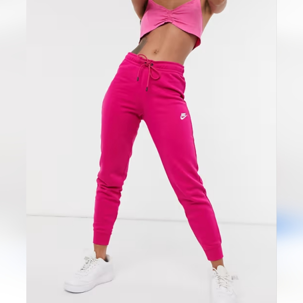 Nike pink jogger